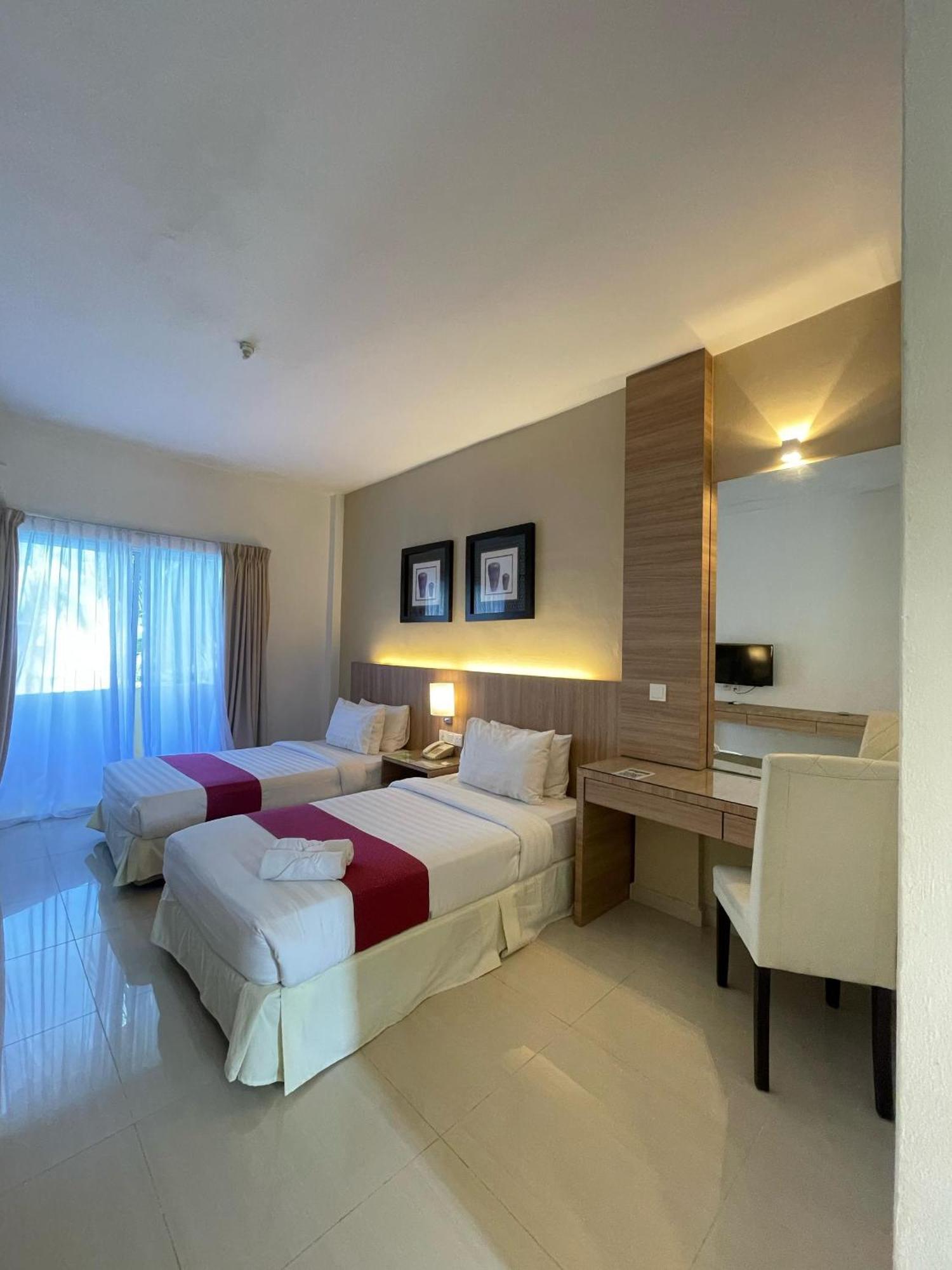 Rompin Beach Resorts Kuala Rompin Exterior foto