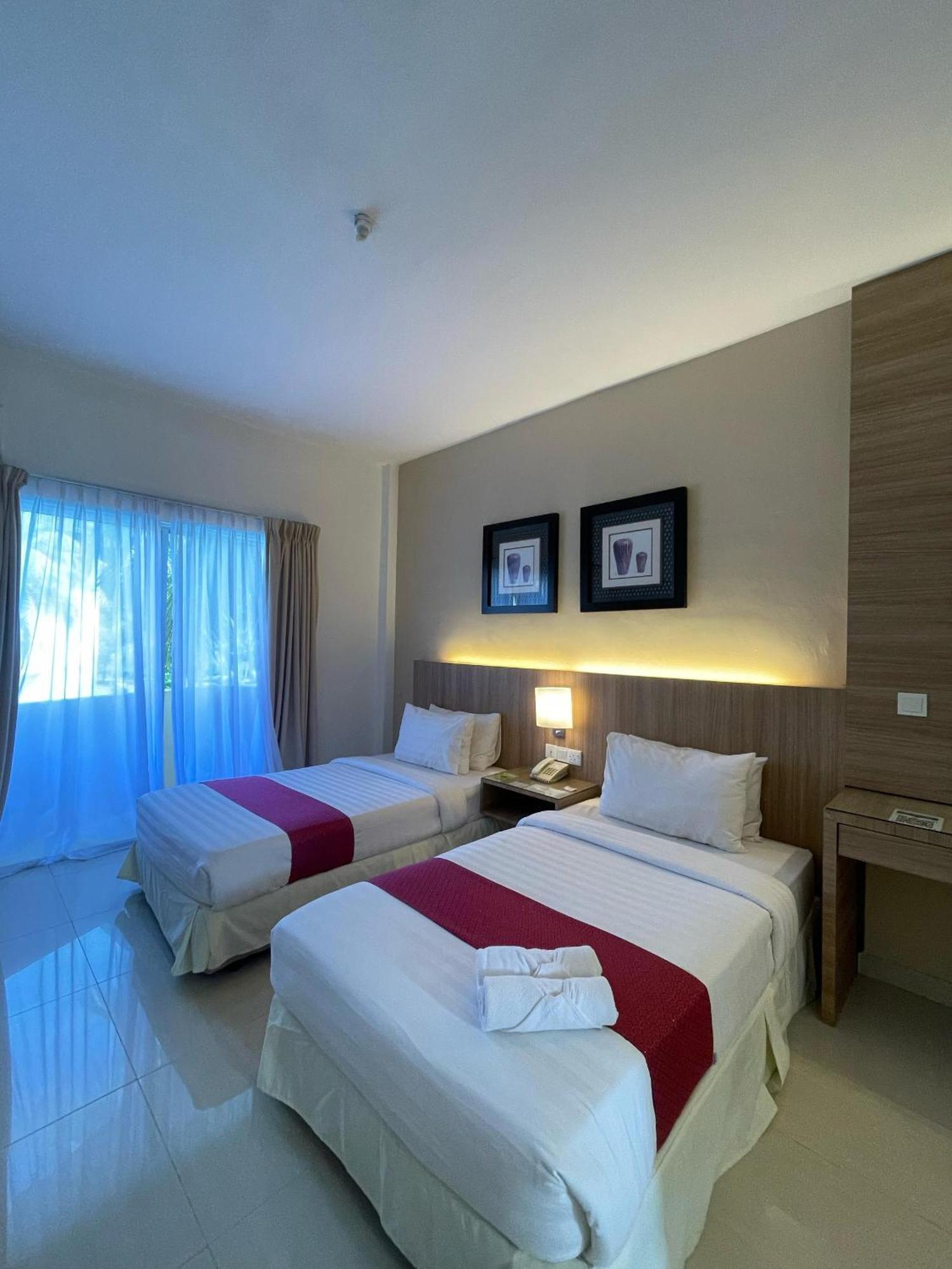 Rompin Beach Resorts Kuala Rompin Exterior foto