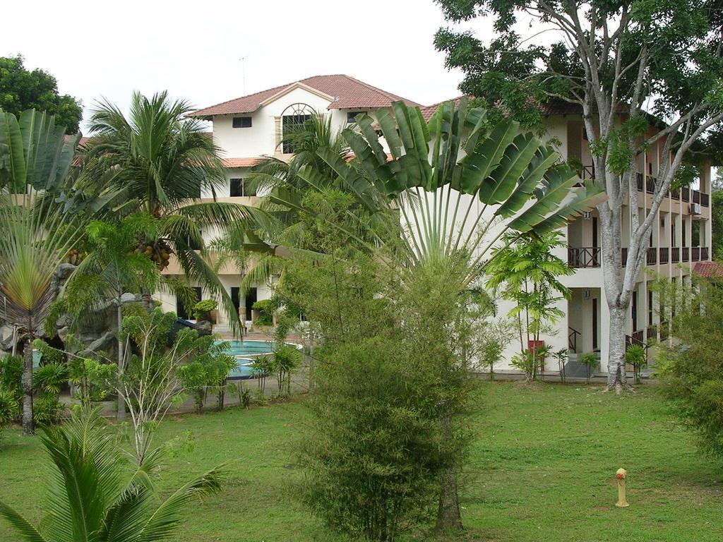 Rompin Beach Resorts Kuala Rompin Exterior foto