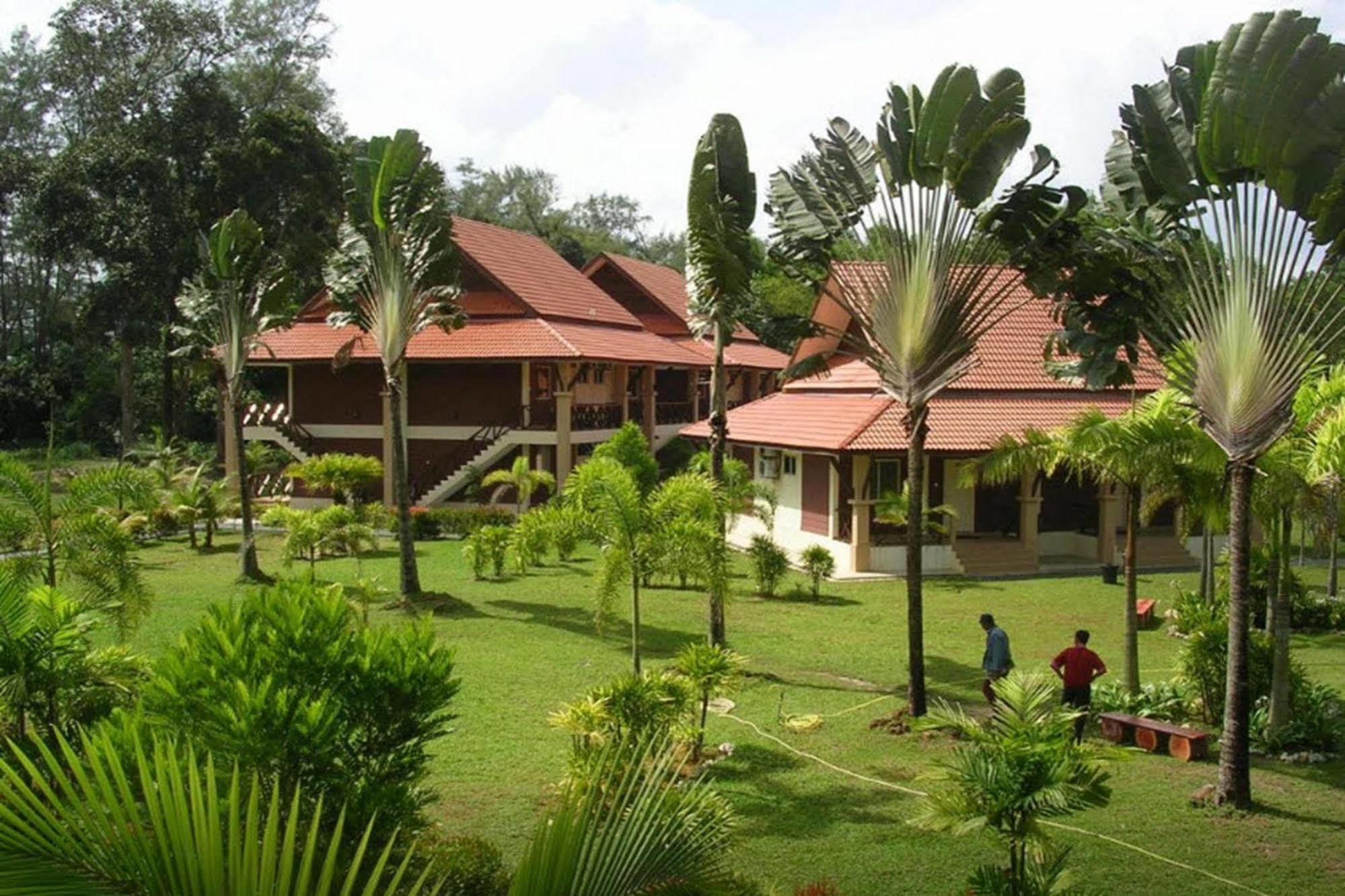 Rompin Beach Resorts Kuala Rompin Exterior foto