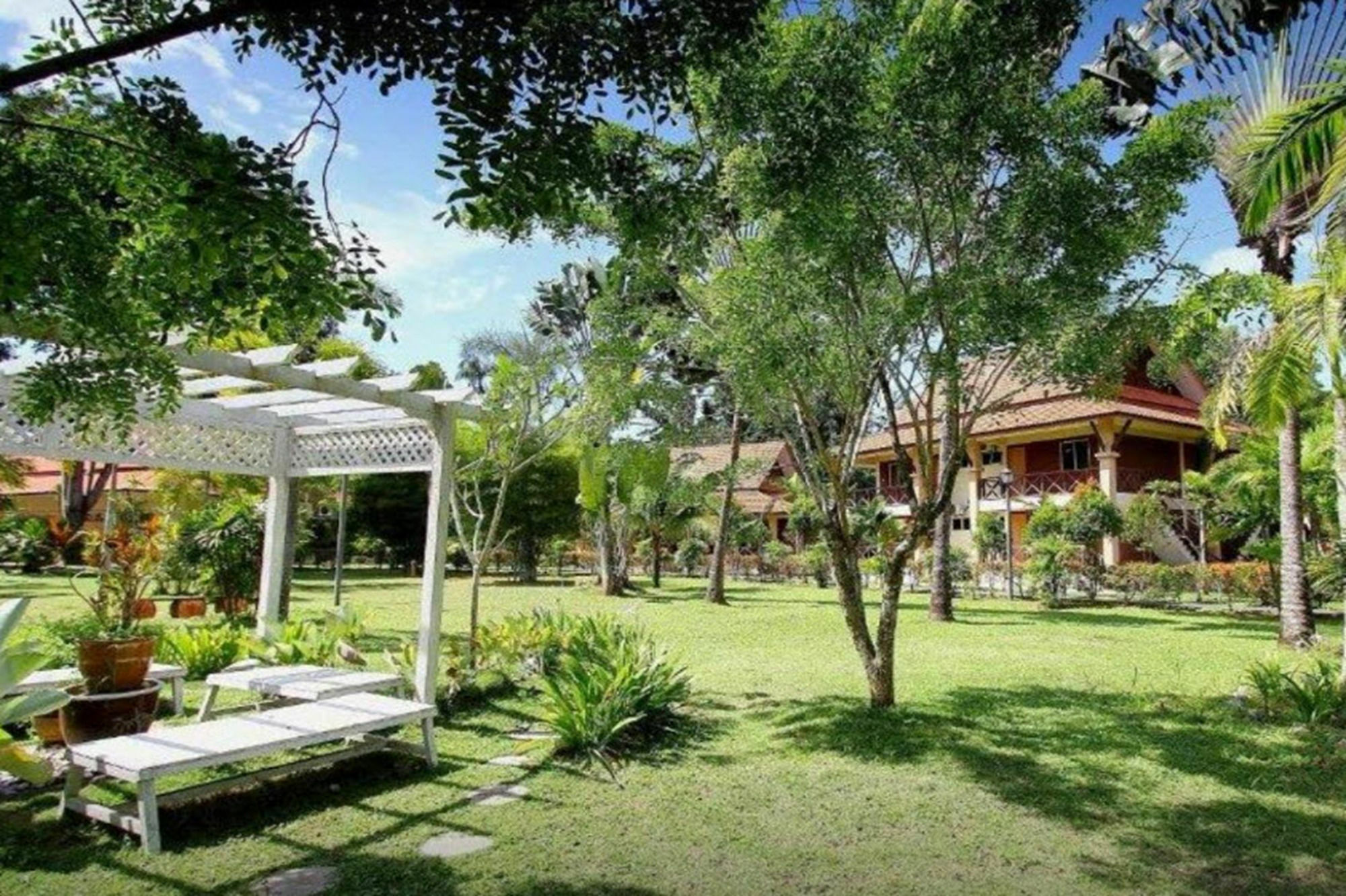 Rompin Beach Resorts Kuala Rompin Exterior foto